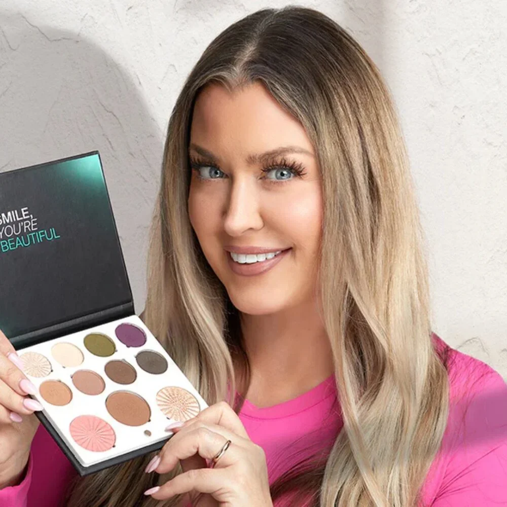 Ofra x Hot Mess Momma Mini Mix Face Palette - Unconditional